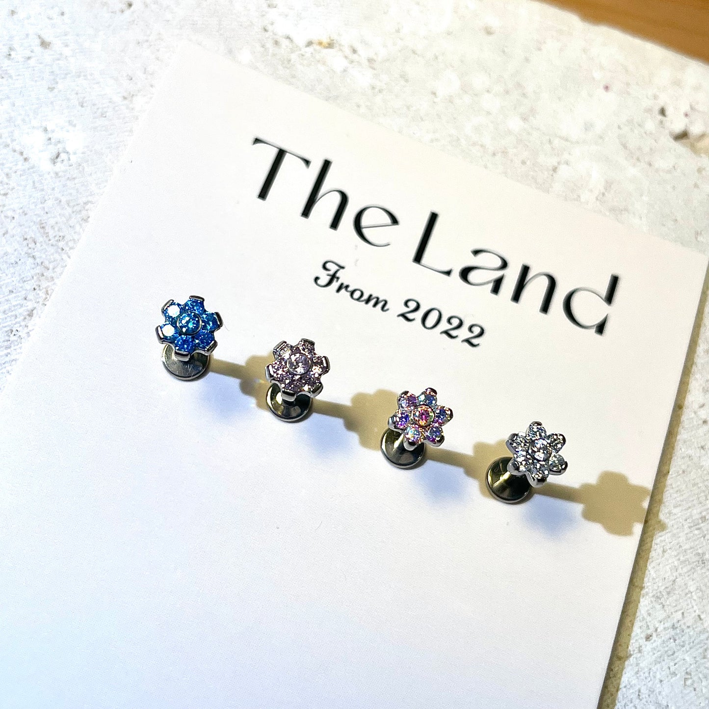 Mini White flower| Titanium studs| mini earring